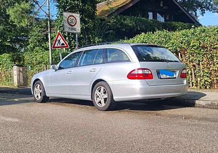 Mercedes-Benz E 200 T Kompressor Automatik Classic