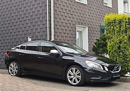 Volvo S60 gebraucht kaufen Volvo S60 D4 RDesign - Sitzheizung/Tempo/Xenon/Standheizung