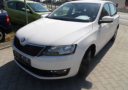 Skoda Rapid /Spaceback Kombi. 1.0 TSI Active. Siztheizung