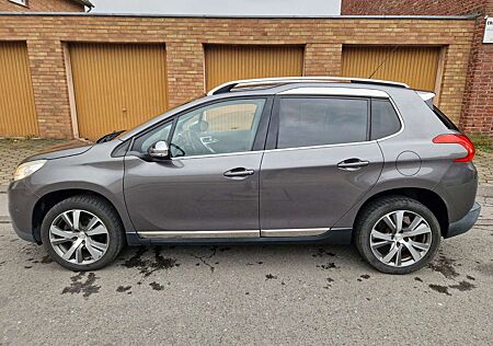 Peugeot 2008 Allure/3Jahre Garantie+TÜV+Inspektion inkls