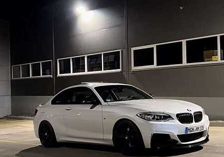 BMW 235 M235i xDrive Coupe Sport-Aut.