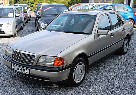 Mercedes-Benz C 180 *1-Hand*Rentnerfahrzeug*HU/AU NEU*