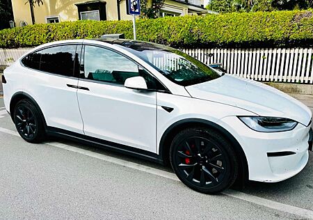 Tesla Model X Plaid