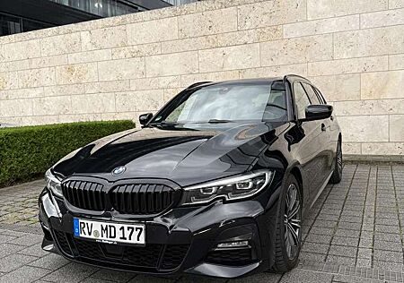 BMW 320d 320 Touring xDrive Aut. M Sport, Pano, Harman....