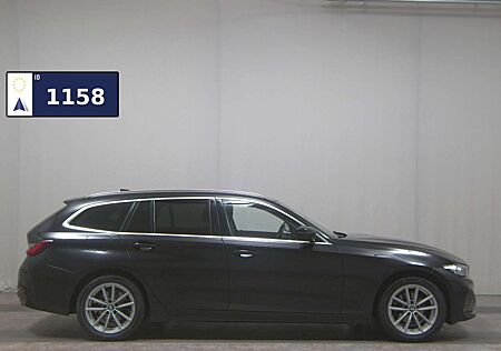 BMW 318 dA Touring Navi LED Curved RFK