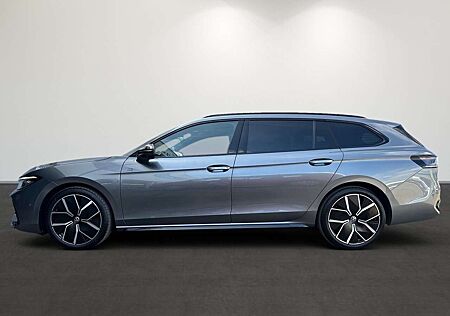 VW Passat Variant Volkswagen 2.0 TDI SCR DSG R-Line Signature