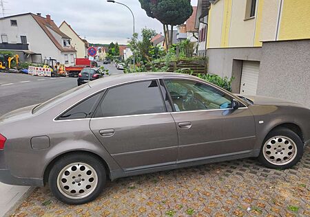 Audi A6 2,4 Variante