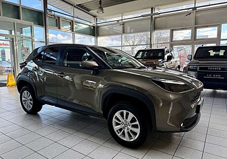 Toyota Yaris Cross 4X4 - KAMERA - KLIMA - DAB - 16.790-