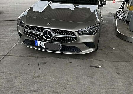 Mercedes-Benz CLA 180 d 7G-DCT Progressive