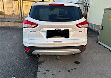 Ford Kuga 1.5 EcoBoost 2x4 Titanium