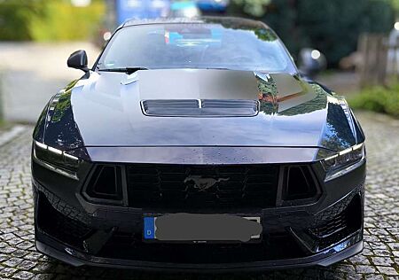 Ford Mustang V8 Dark Horse
