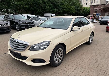 Mercedes-Benz E 200 BlueTEC 7G-TRONIC