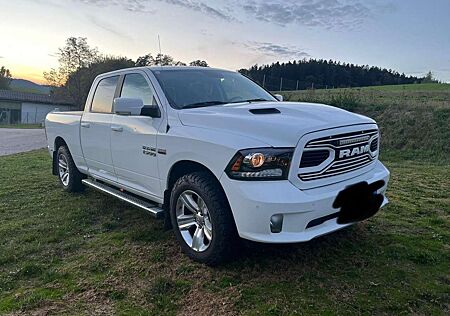 Dodge RAM Long Bed Crew Cab Sport