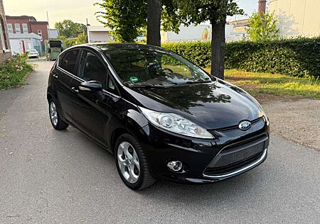 Ford Fiesta 1,4 Ghia/TÜV Neue