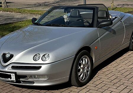 Alfa Romeo Spider 2.0 Twin Spark - Sommerfahrzeug, Klima, Leder, Alu