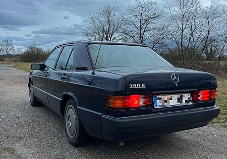 Mercedes-Benz 190 E