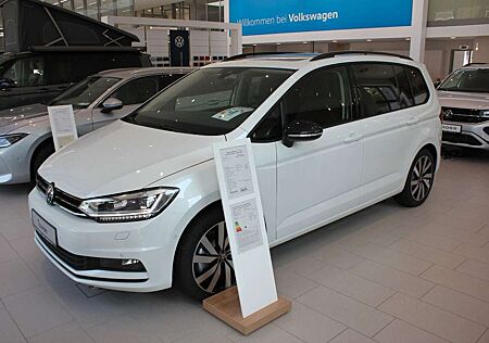 VW Touran Volkswagen Highline 1.5 TSI DSG Navi,Pano,LED,AHK