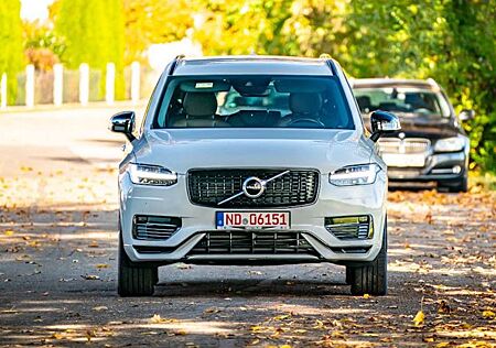 Volvo XC 90 XC90 R Design Expression Recharge Plug-In Hybrid AWD