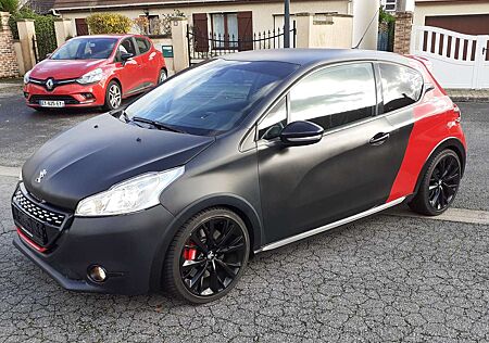 Peugeot 208 GTi e-THP STOP