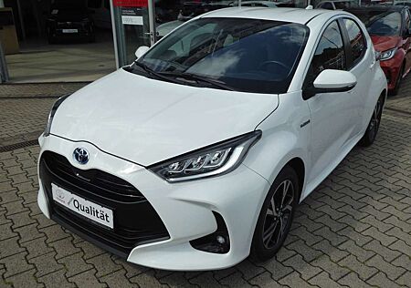 Toyota Yaris Hybrid Club