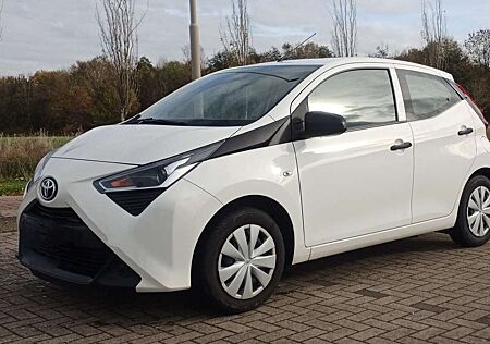 Toyota Aygo 5-Türer x-business