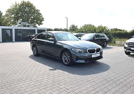 BMW 330 e Advantage ACC Spur CarPlay LED PDC