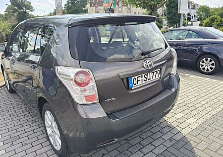 Toyota Verso 2.2 D-4D Automatik Life