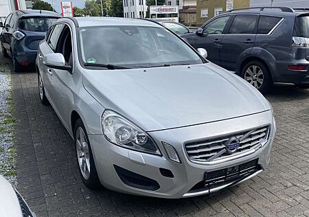 Volvo V60 Momentum