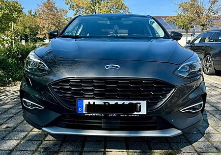 Ford Focus Fließheck 1.0 EcoBoost, Panorama Dach