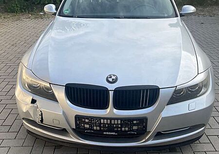 BMW 320i 320