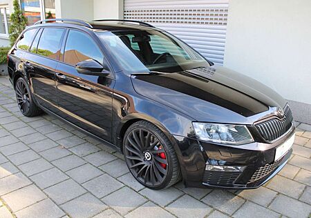 Skoda Octavia Combi 2.0 TDI DSG RS BiXenon Navigation Leder Temp