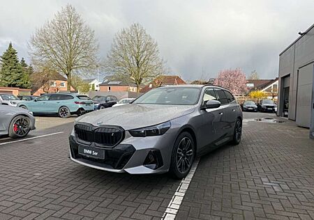 BMW i5 eDrive40 Touring M-Sport Pro/ACC/AHK/eSIM