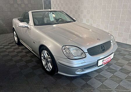 Mercedes-Benz SLK 200 Kompressor*BOSE*XENON-SHZ-KLIMA-TEMP-15"