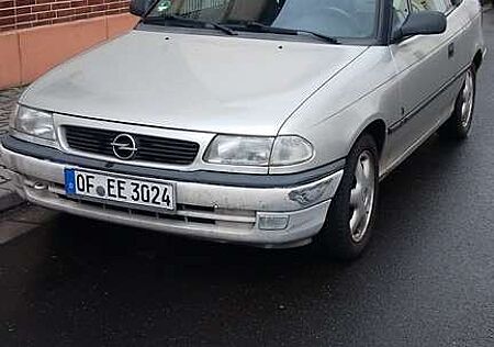 Opel Astra Cabrio 1.6i Bertone Edition
