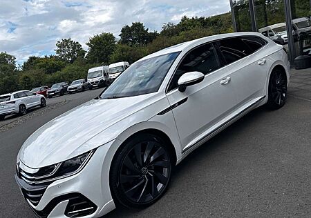 VW Arteon Volkswagen Shooting Brake R-Line 4Motion