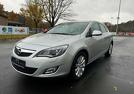 Opel Astra J 1.6 Turbo Cosmo Automatik / Navi / Xenon