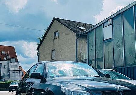 BMW 523i 523