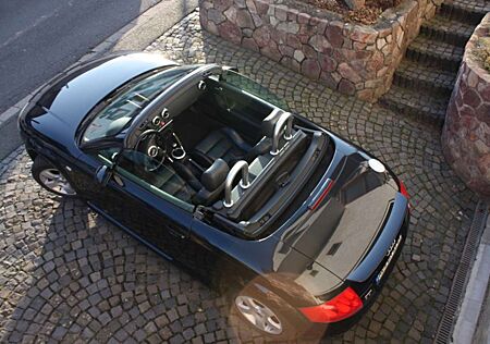 Audi TT Roadster**TÜV-NEU**Leichte Beschädigung