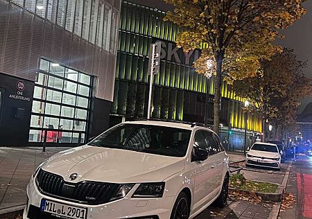 Skoda Octavia Combi 2.0 TDI DSG RS