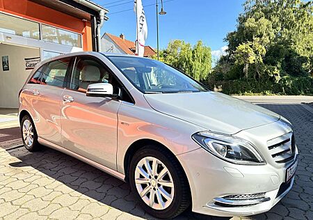 Mercedes-Benz B 180 Navi * SHZ * Klima * Top-Zustand * Mit Garantie *