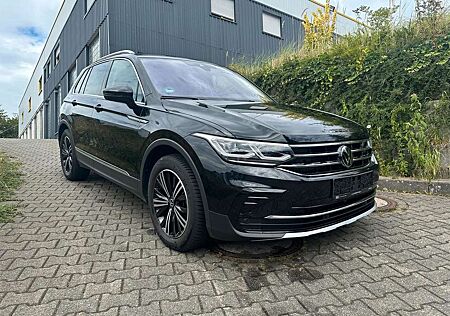 VW Tiguan Volkswagen Elegance*AHK*NAVI*