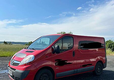 Opel Vivaro 2.5 CDTI L1H1