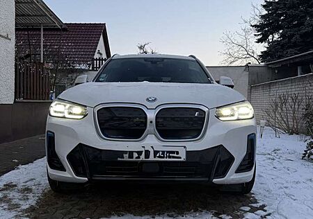 BMW iX3 Impressive/ Leasingübernahme