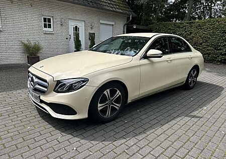 Mercedes-Benz E 200 d (213.013)