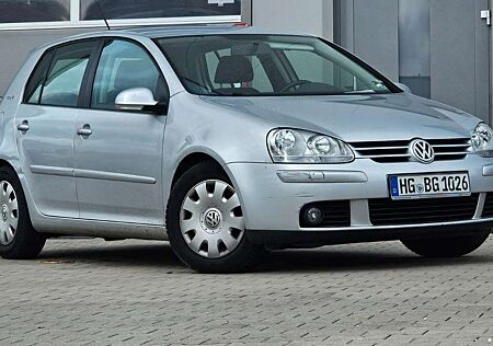 VW Golf Volkswagen V Lim. Tour Aut. Klima Shzg PDC