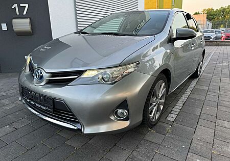 Toyota Auris Hybrid Life+