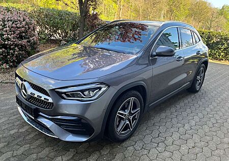 Mercedes-Benz GLA 250 4Matic AMG (( LED+Pano+Sound+Business ))