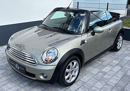 Mini Cooper Cabrio /AUTOMATIK/PDC/NAVI/KLIMAAUT.