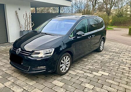 VW Sharan Volkswagen Highline 4Motion volll pano/ahk Scheckheft