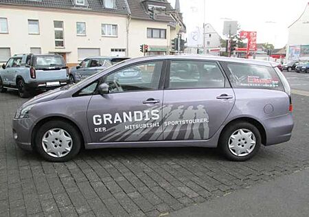 Mitsubishi Grandis Invite 7 Sitzer.
